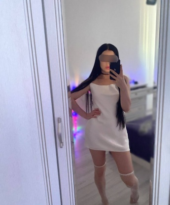 У меня есть все необходимое, чтобы доставить тебе незабываемое удовольствие. Я креативная и умею сделать каждую встречу особенной. Мои опытные и нежные руки умеют массировать так, что ты ощутишь волшебные вибрации нашей близости. ❣️ Я предлагаю широкий спектр услуг, и каждая встреча со мной - настоящая сказка, которую ты не захочешь завершать. Мои фото говорят сами за себя, и я горжусь своими естественными прелестями. Со мной ты найдешь искренность, удовлетворение и долгожданное расслабление. 💫 Мои клиенты говорят, что я - настоящая находка, и я горжусь каждым положительным отзывом. Захочешь узнать, почему? Просто дай мне знать, и я лично открою тебе врата в мир наших фантазий. 💋❤️ 10629, 21 год